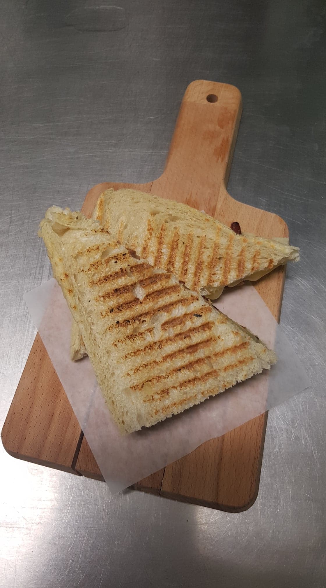 Grill cheese raclette