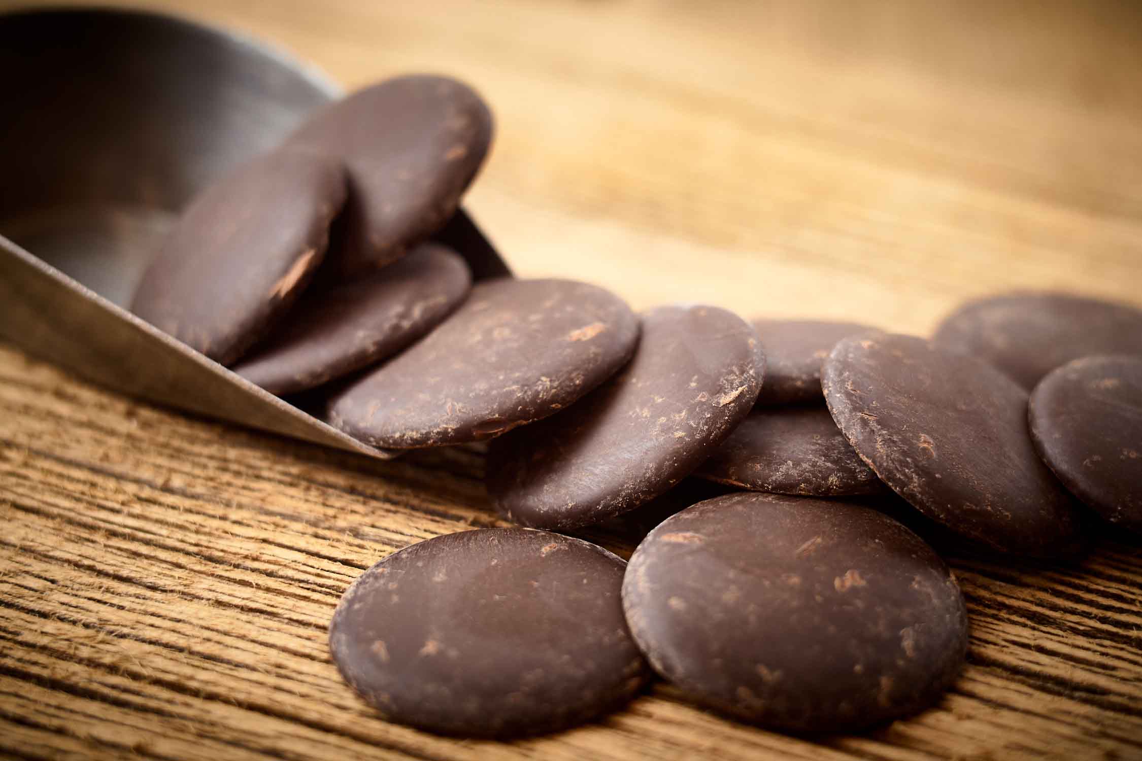 Pastilles de chocolat noir 72 pourcent (100 g)