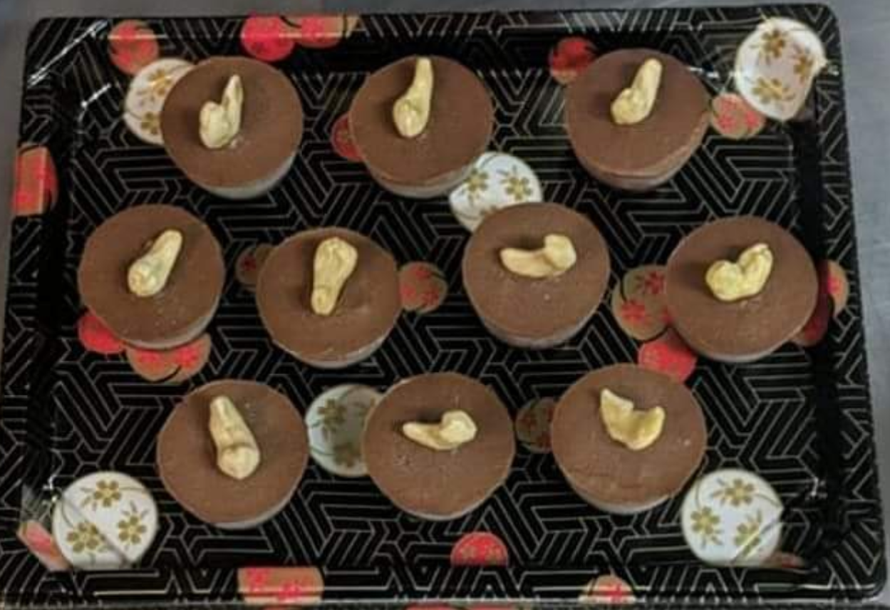 Mini gâteaux au chocolat cru (12 unités)
