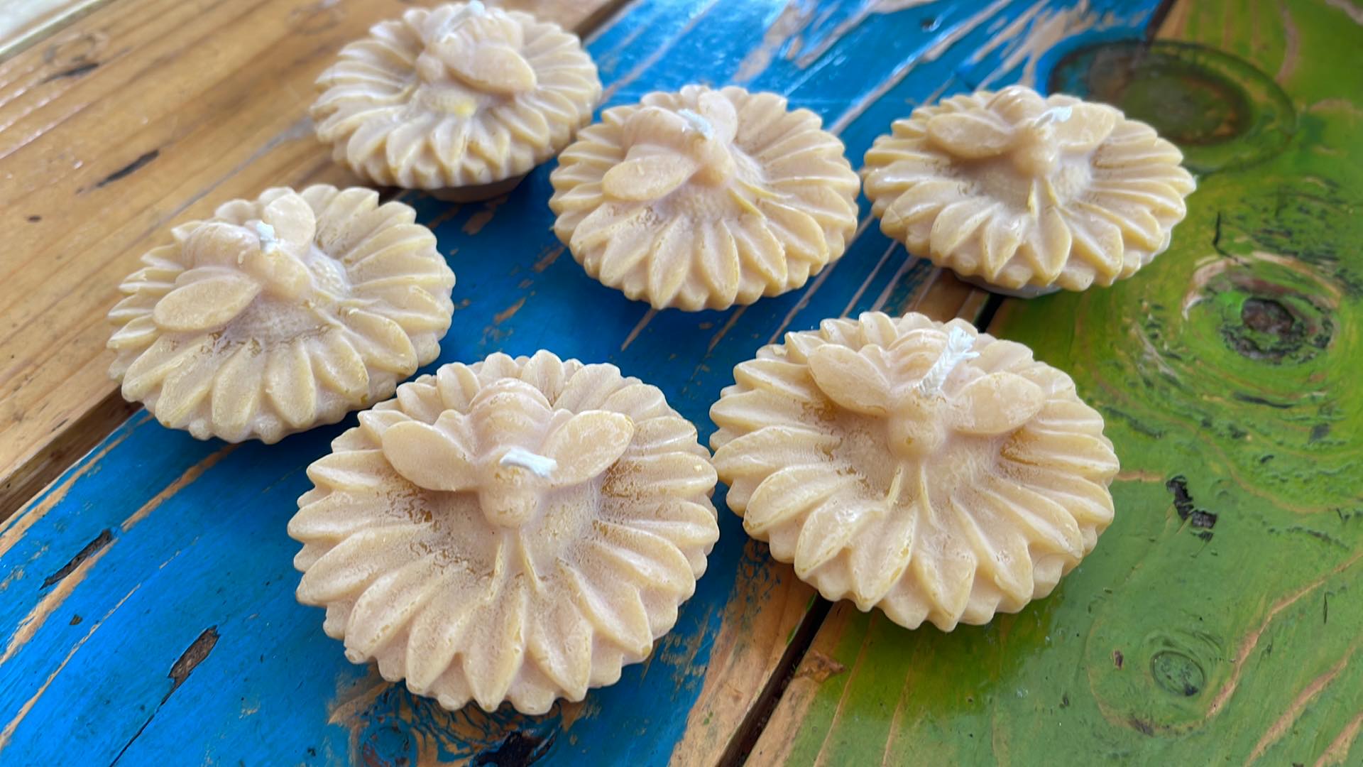 Chandelle Abeille sur fleur flottante 50g - 4hrs