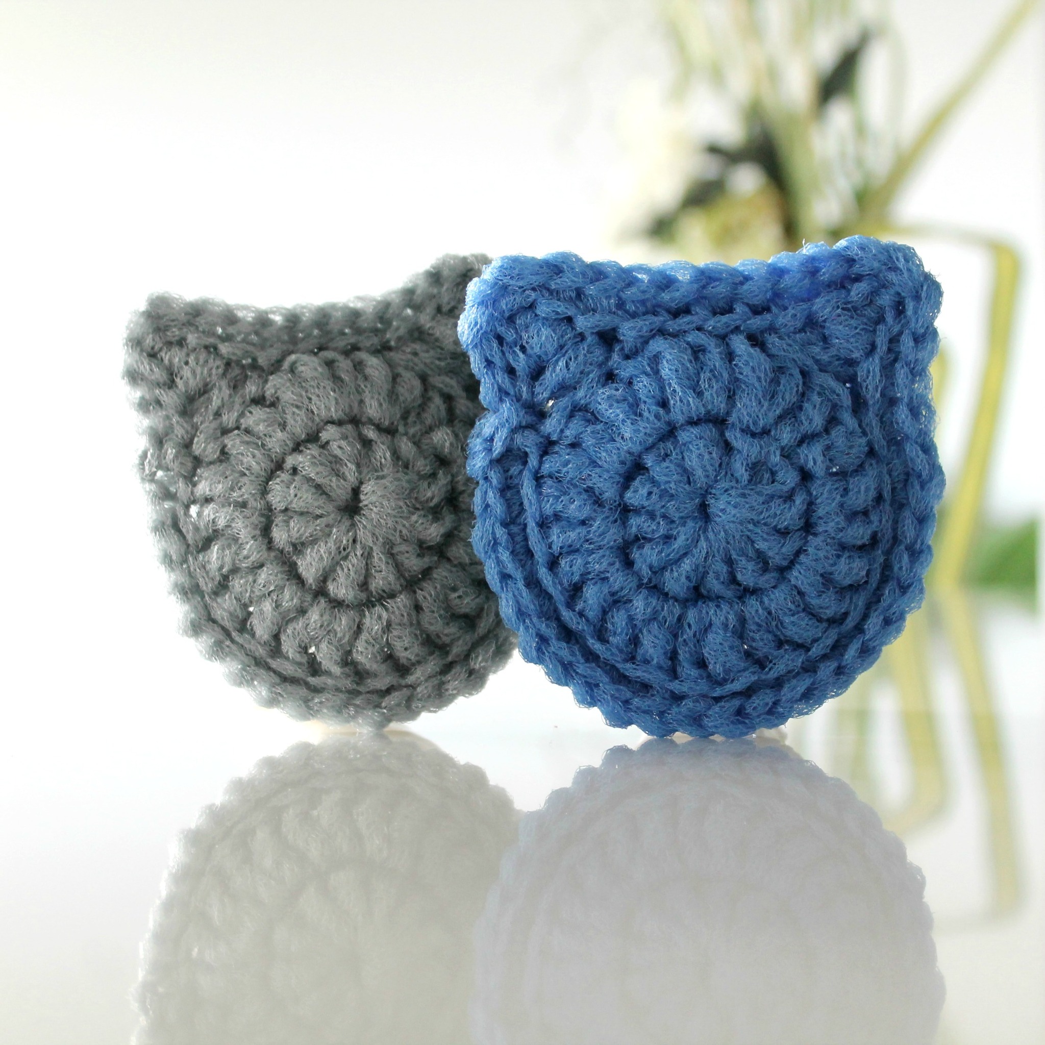 Tampon à récurer coeur rouge