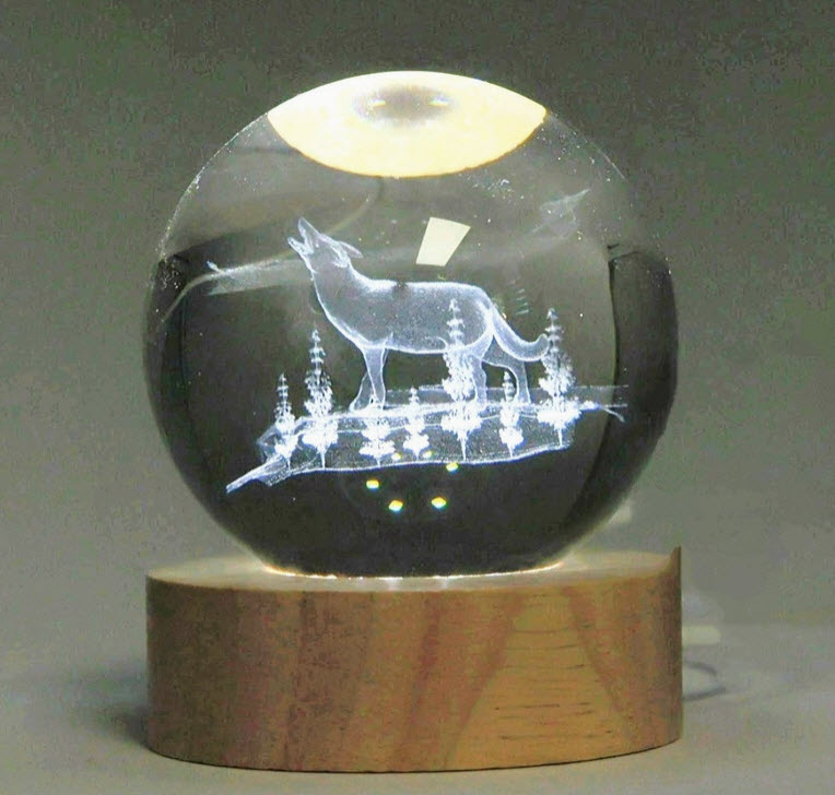Décoration d'intérieur - Boule de cristal sur support LED - Loup