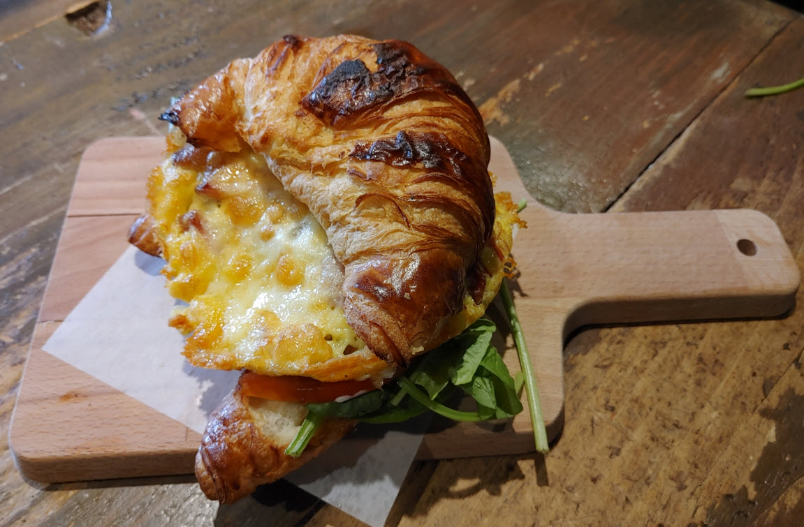 Croissant déjeuner (sans viande)