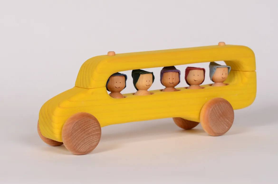 Autobus JAUNE en bois